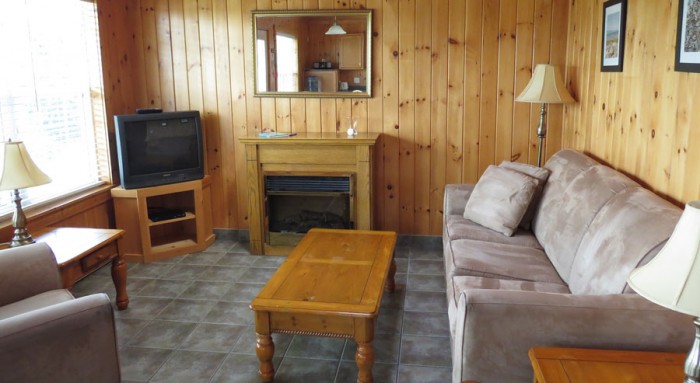 Pomquet Beech Cottages: Duck Pond Living Room